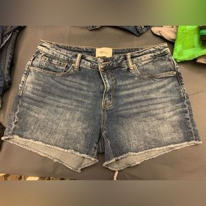 Buckle BKE denim shorts